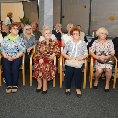 12Cwww.jpg
